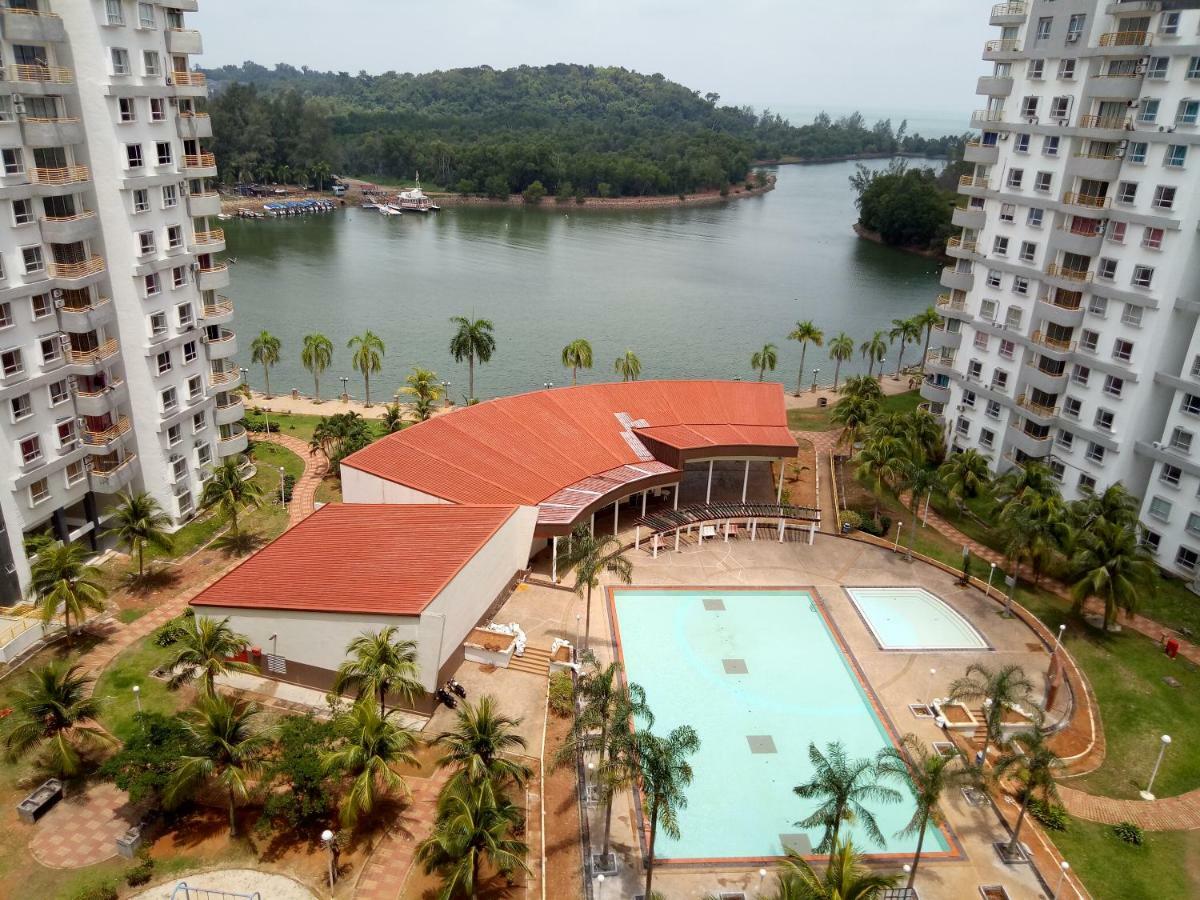 Bayview Pd Hotel Port Dickson Exterior photo